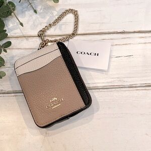 NWT Coach Card/ Cash/ Coin Wristlet in Chalk Multi
